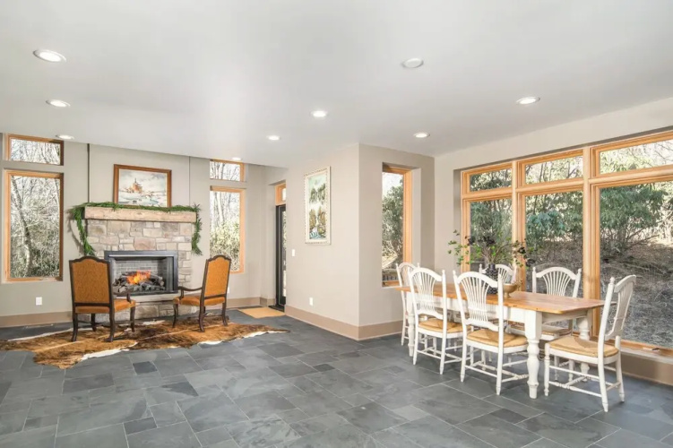 2 Mi to Beech Mtn Resort! 8,000-sq-ft Luxe Escape