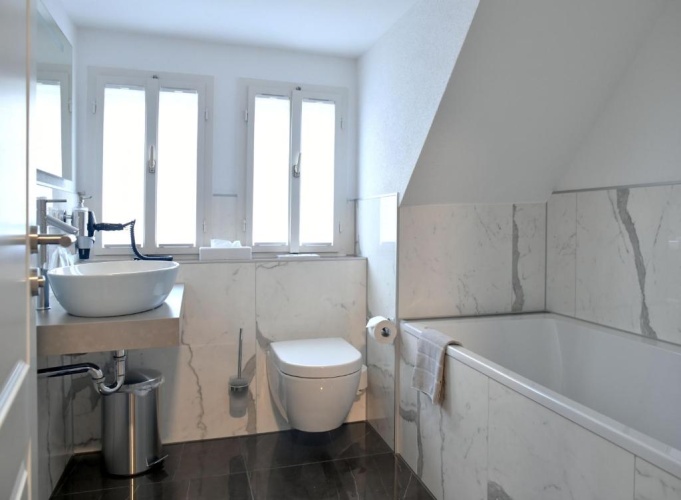 1 Bedroom Suite