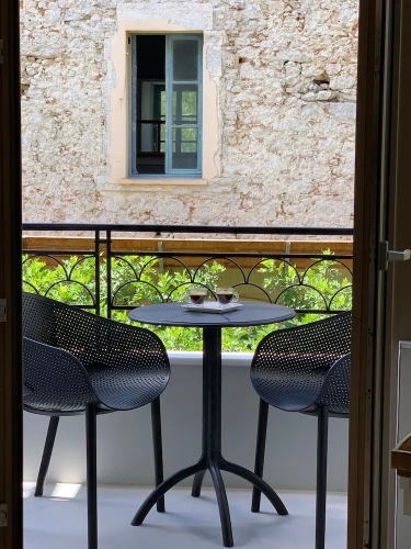 Apartment with balcony