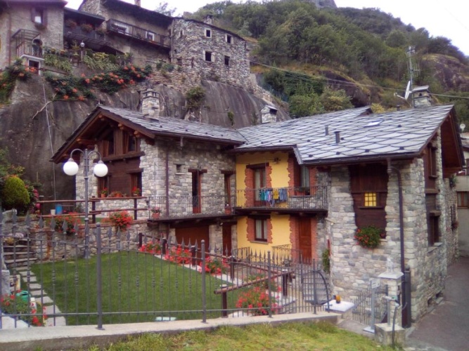Double Cottage