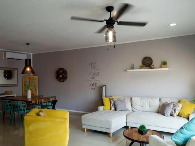 2 Bedrooms Apartment