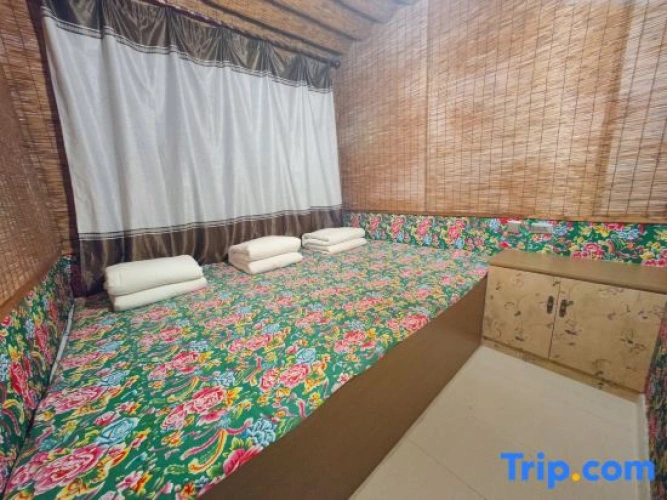 Triple Cottage