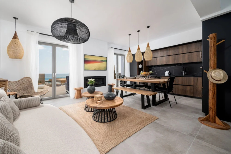 Mneme Suites & Villas