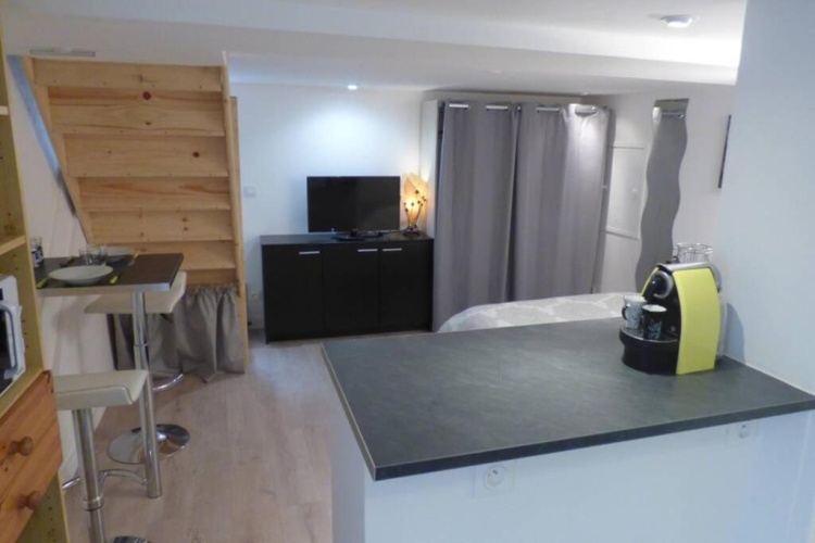 Single Studio