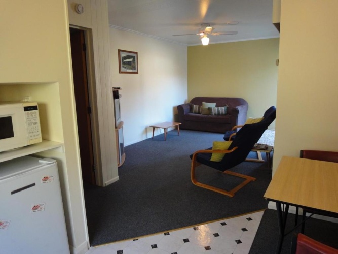 4 Bedrooms Cottage