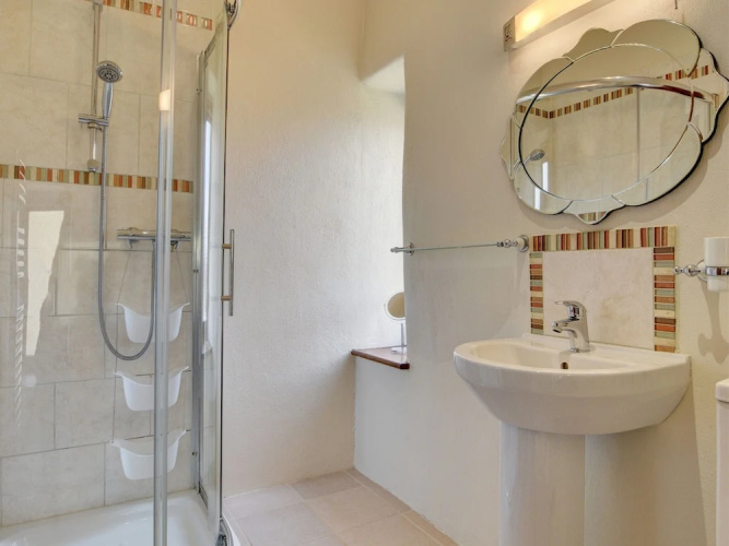 Charming apartment in Bampton with Jacuzzi