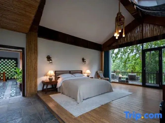 Standard Double room with balcony and with river view