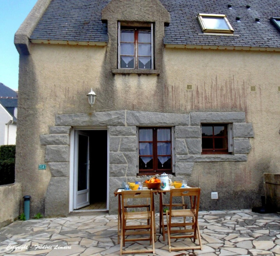 Cap Houses Kermany