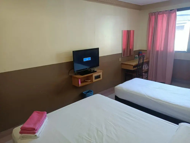 FullyWell Hotel