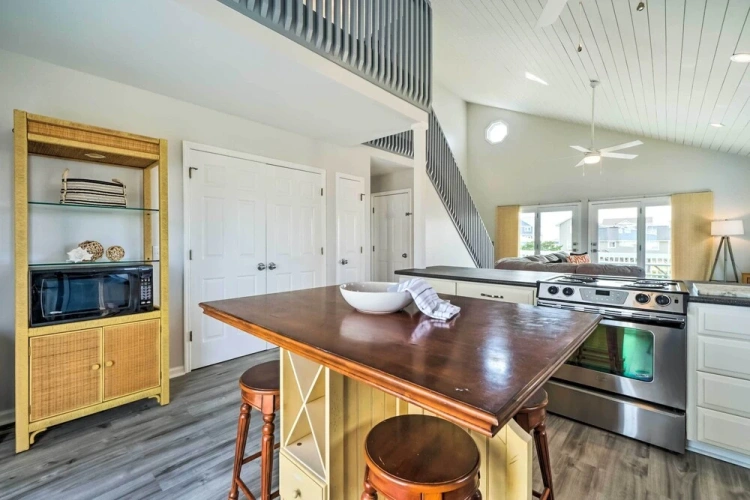 4 Bedrooms Cottage