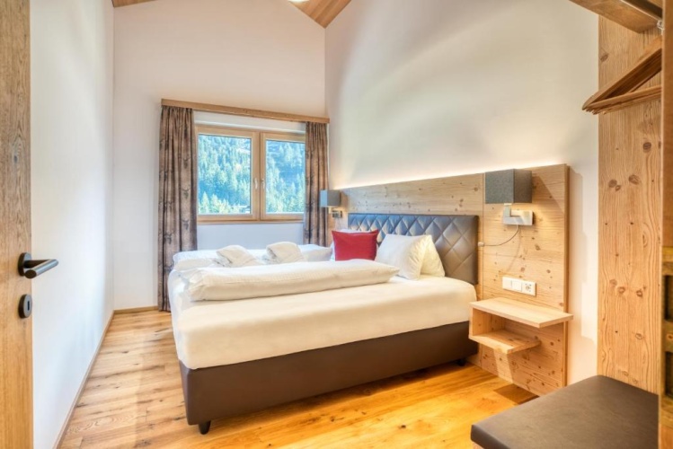 3 Bedrooms Apartment