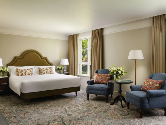 Deluxe Double Fairmont room