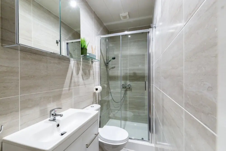 Lush Apartments 4 Bedroom House - Gilroy