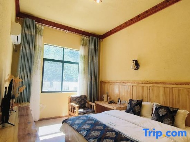 Standard Double room with mountain view