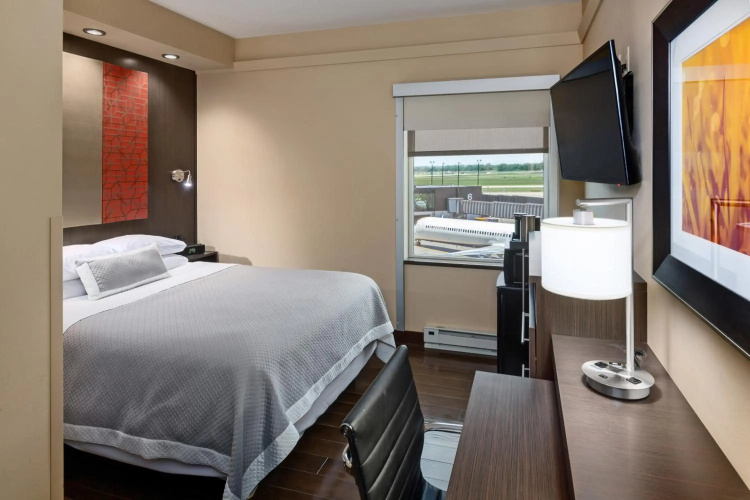 AeroStay Hotel
