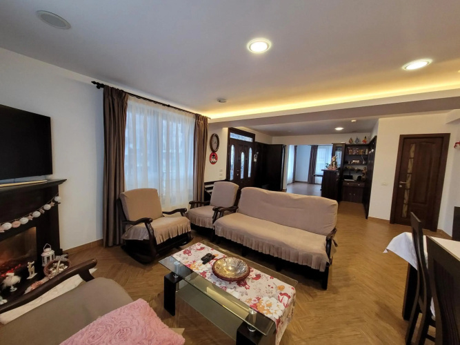 Casa Aryana