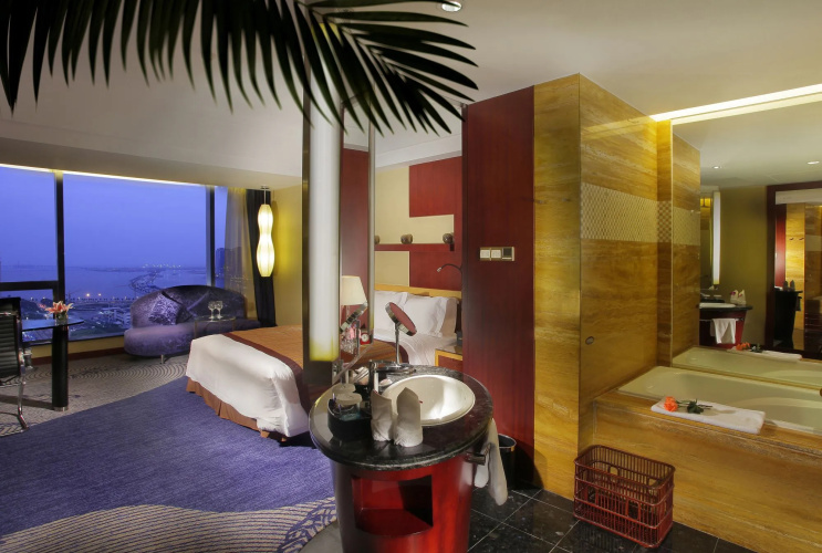Zhuhai Charming Holiday Hotel