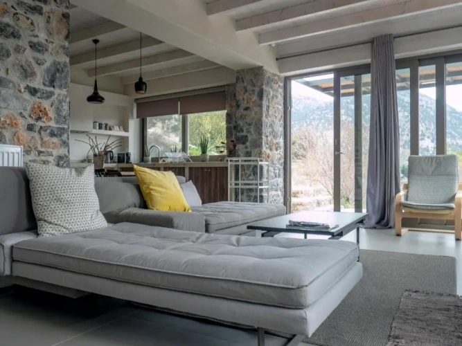 2 Bedrooms Villa