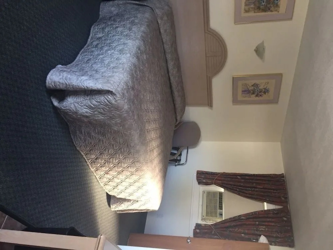 Albatross Motel