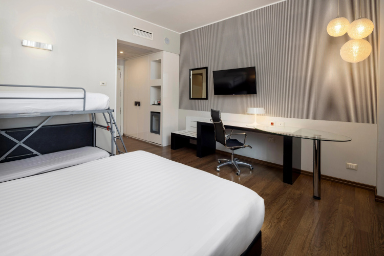 Holiday Inn Genoa City by IHG