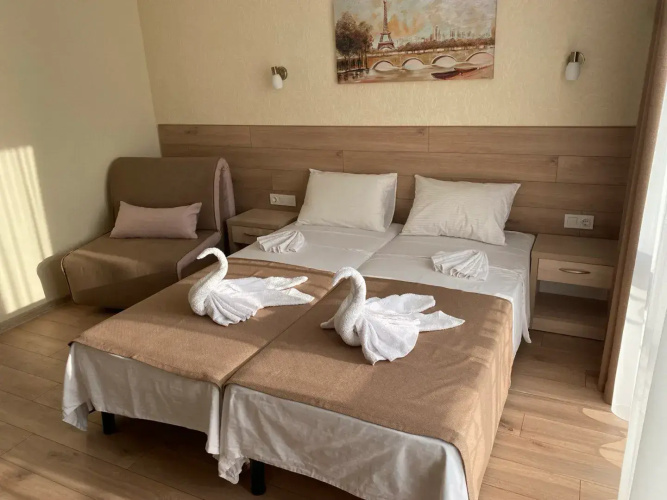 Season Hotel