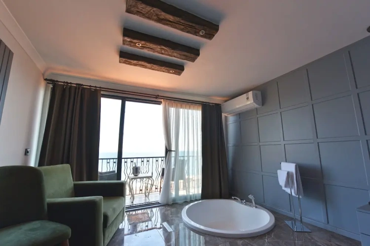 1 Bedroom Deluxe Penthouse room with balcony and with sea view