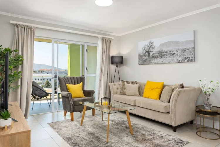 Luxury Apartment with balcony