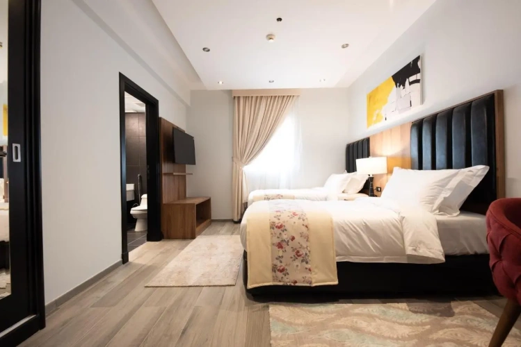 Superior Single Suite
