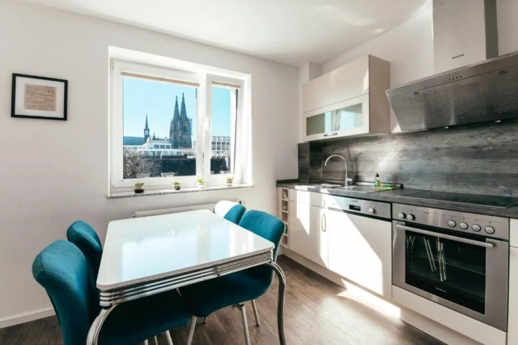 2 Bedrooms Apartment