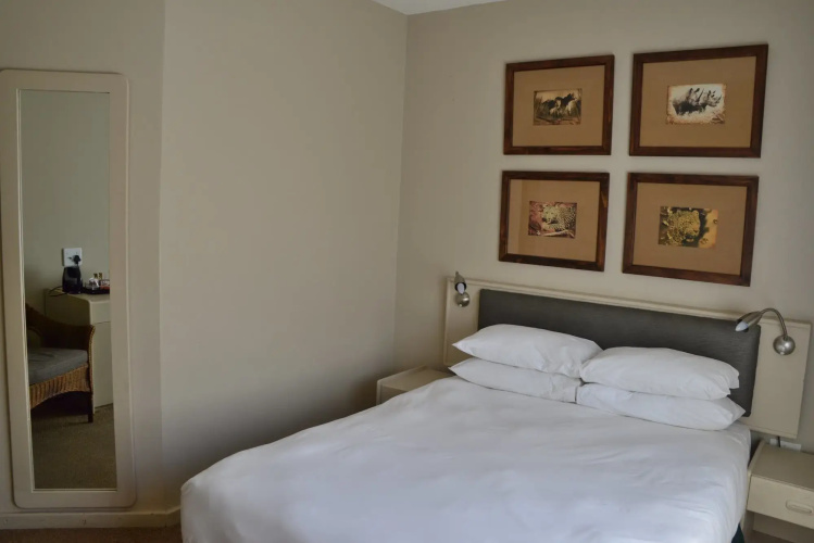 Elephant Springs Hotel