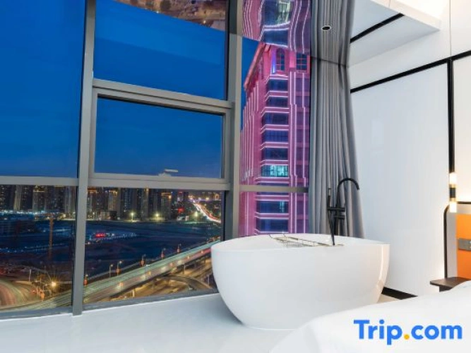 Standard Double room with city view