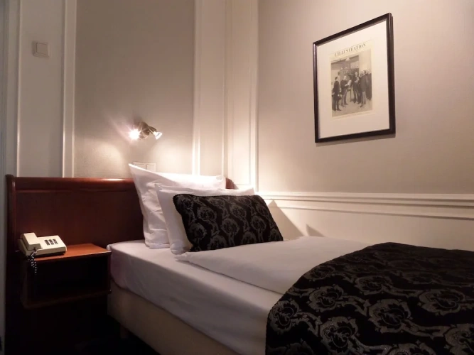 Standard Single room