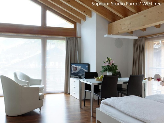 Superior Studio