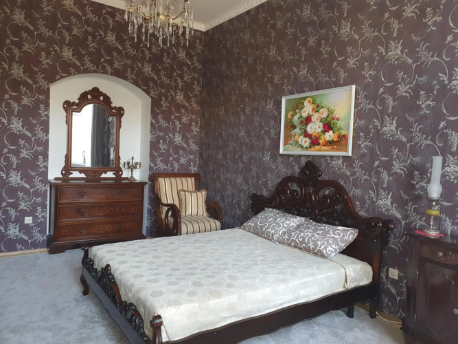 Apartamenti u Sheval'є.