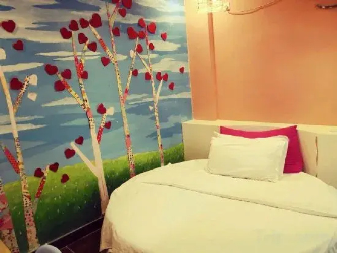 Style Theme Hotel (Fuyang Normal University West Lake Campus)