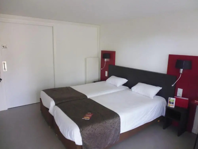 Brit Hotel Mayenne