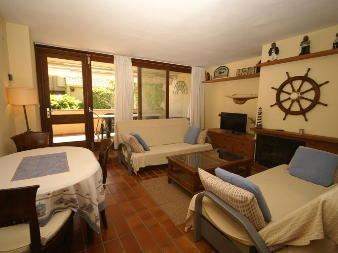 Inviting Apartment in Playa de Pals With Pool