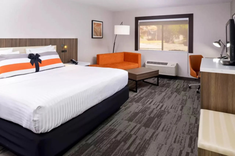 Ramada Modesto