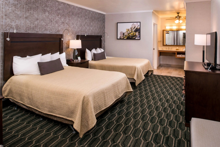 Best Western Plus Black Oak