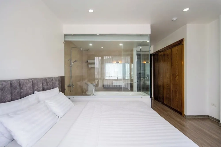 1 Bedroom Deluxe Apartment