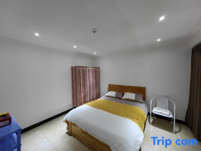 5 Bedrooms Suite