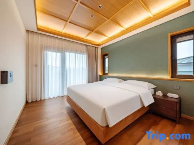 3 Bedrooms Villa with courtyard view