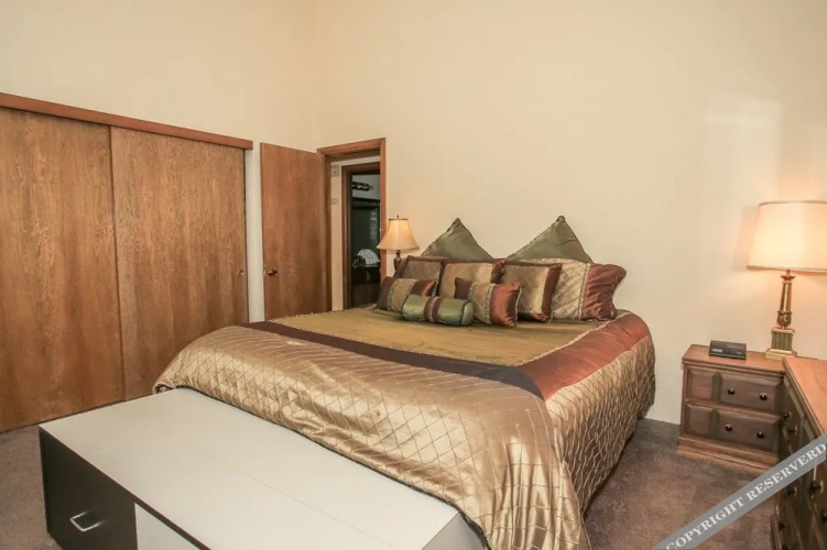 Summit X-ross Roads Condo