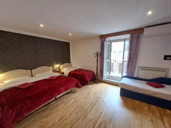 Deluxe Quadruple room