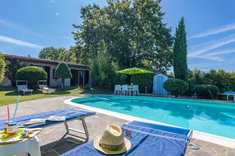 3 Bedrooms Villa