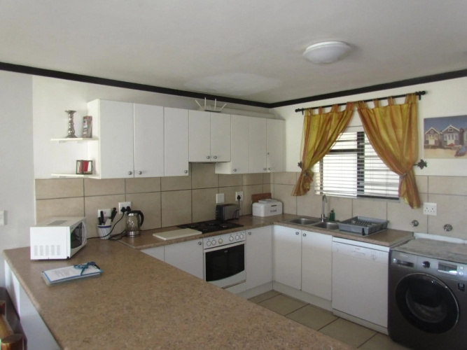 Santini Lace Self Catering Unit
