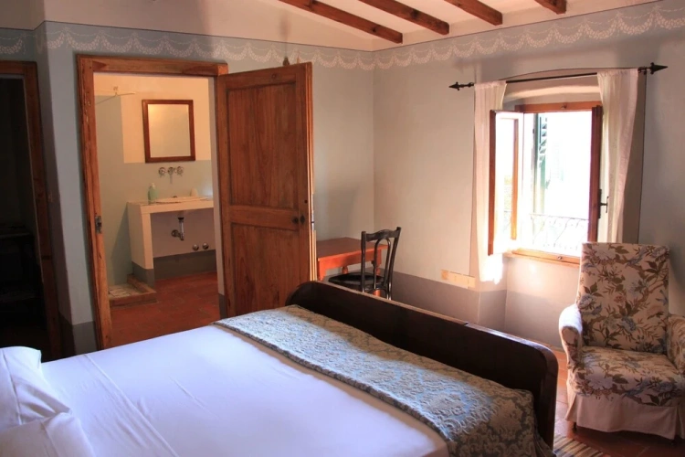 Standard Triple room with balcony
