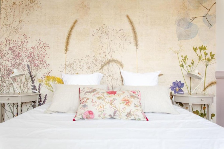 Standard Twin room with park view