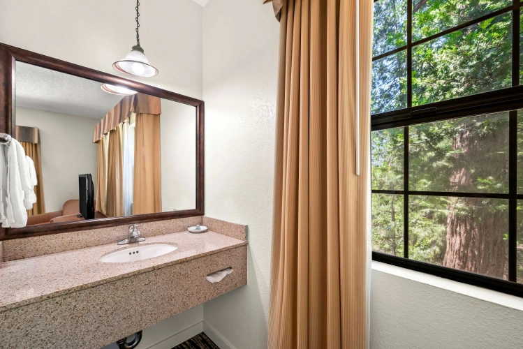 Quadruple Suite
