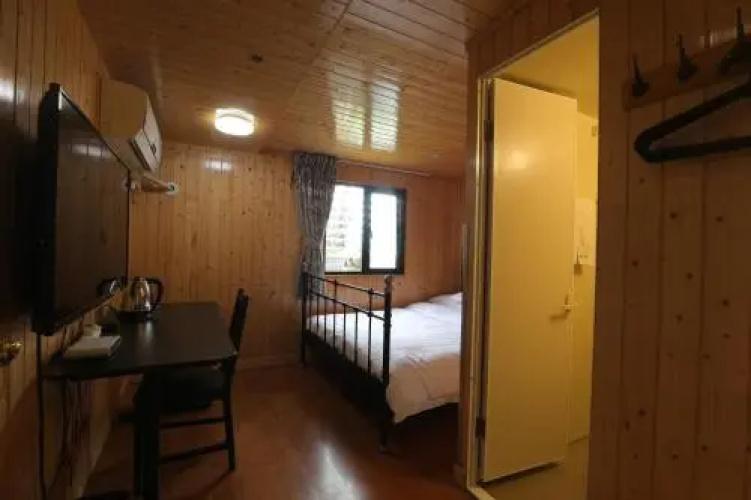Men Tang Hotel
